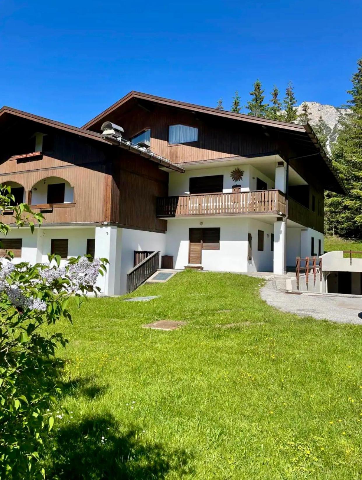 Miramonti House Apartment Cortina d'Ampezzo